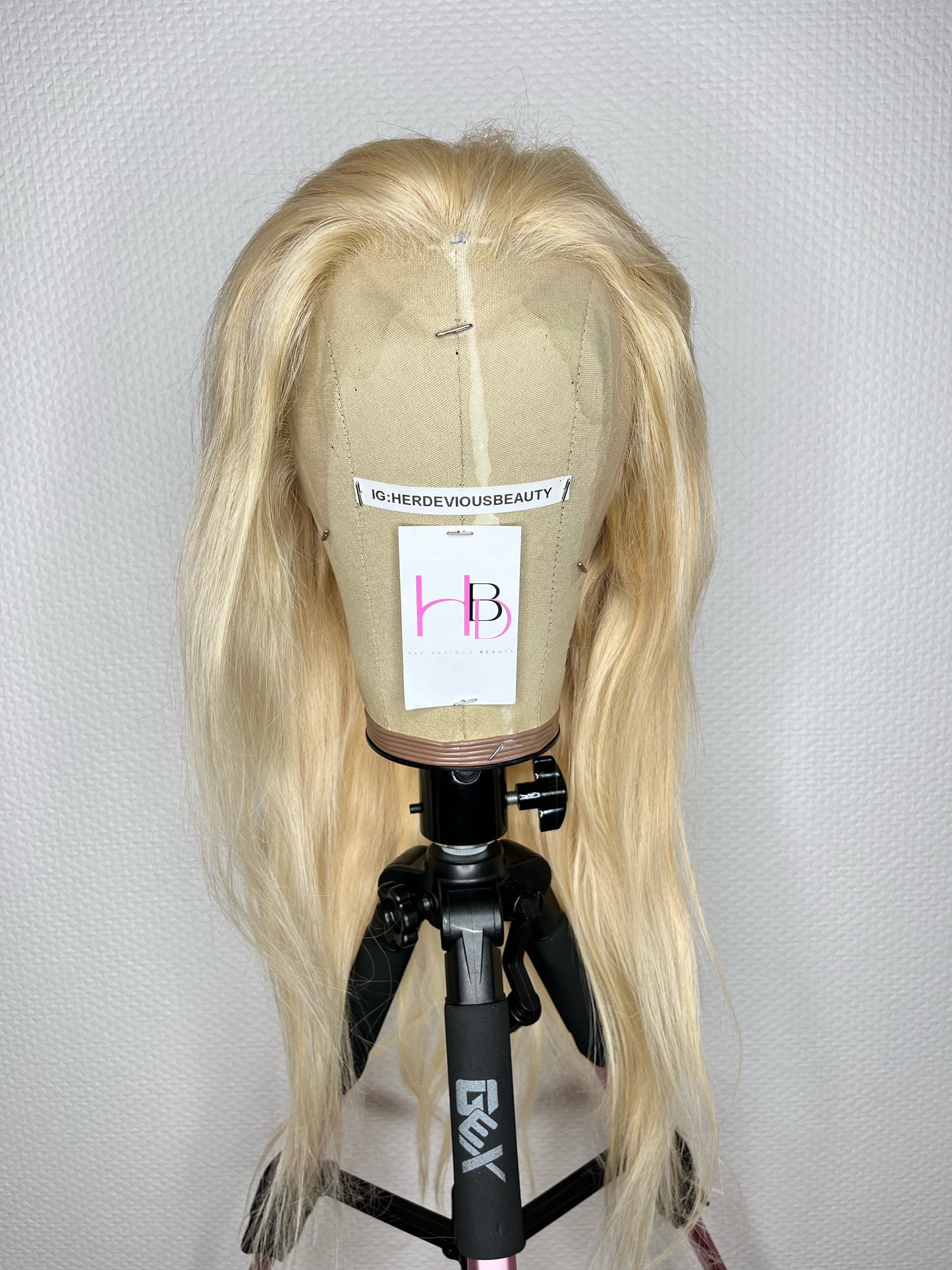 Perruque Lisse 613