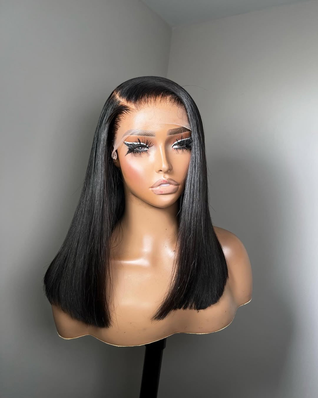 Peluca Lisa lace closure bob